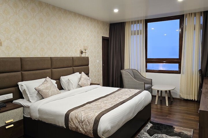 Room 25 of 62