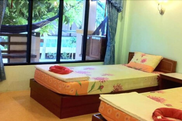 Room 16 of 36