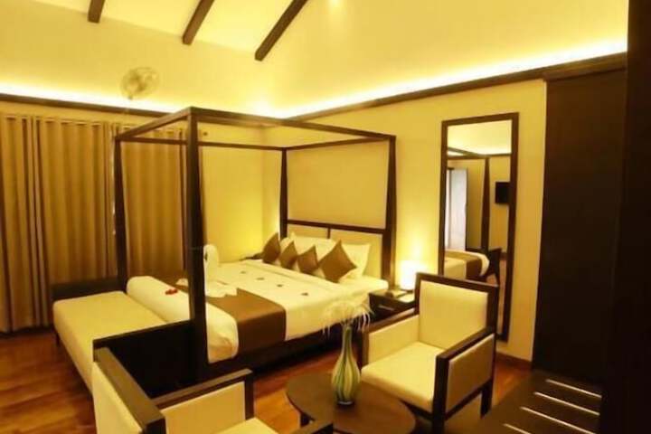 Room 2 of 62