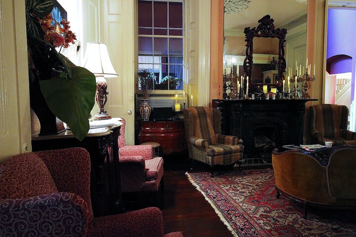 Guest Lobby