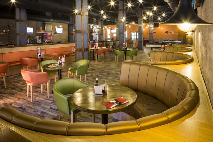Lounge 214 of 272