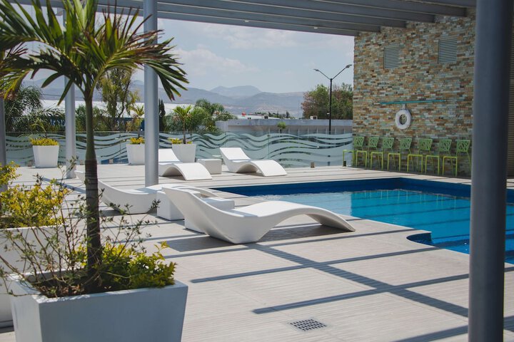 Pool 19 of 50