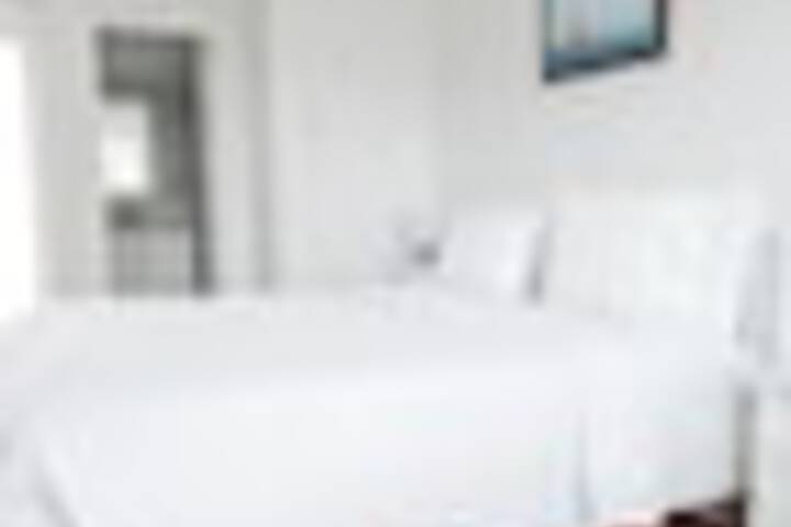 Room 203 of 384