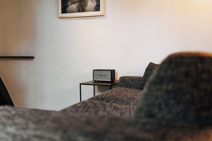 Room 27 of 83