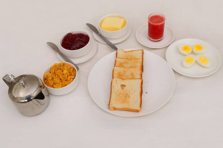Breakfast/Coffee Service 25 of 35
