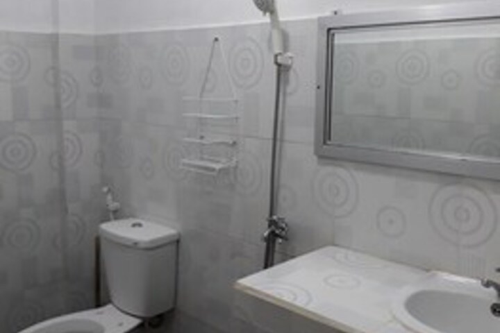 Room 3 of 21