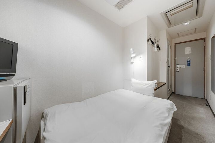 Room 52 of 139