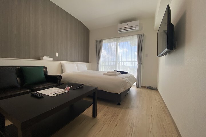 Room 6 of 26
