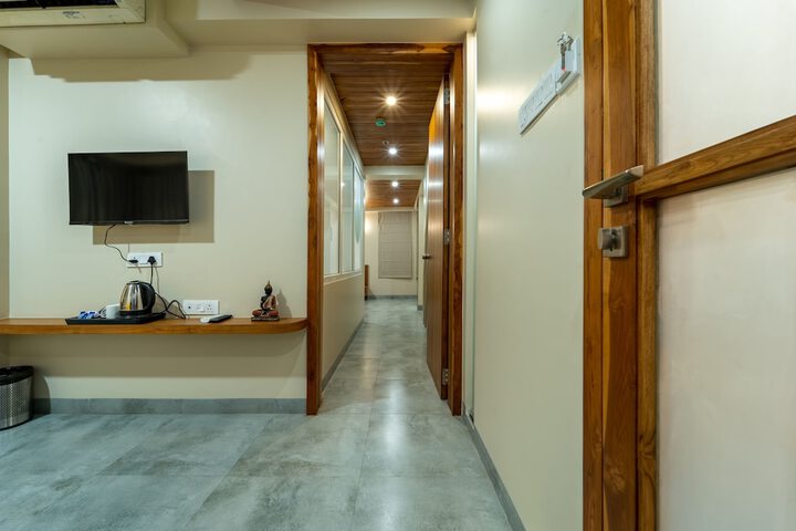 Room 14 of 38