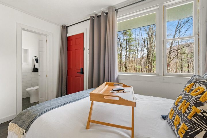 Room 22 of 130