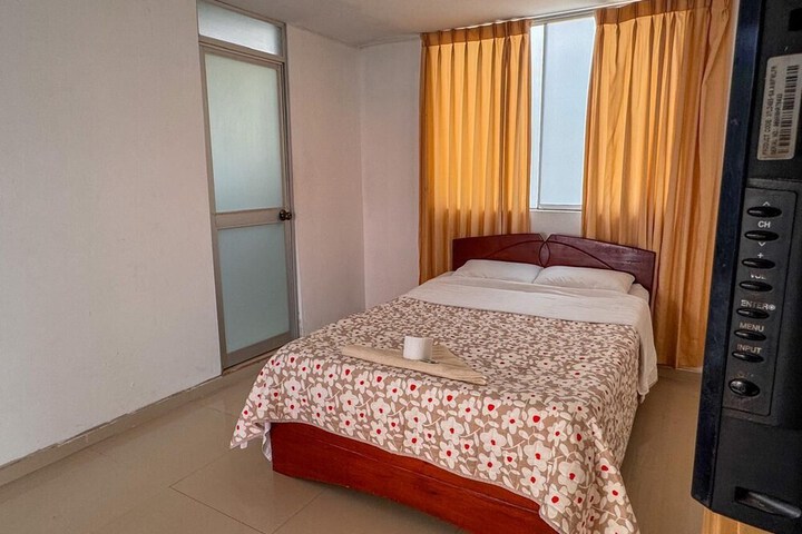 Room 8 of 12