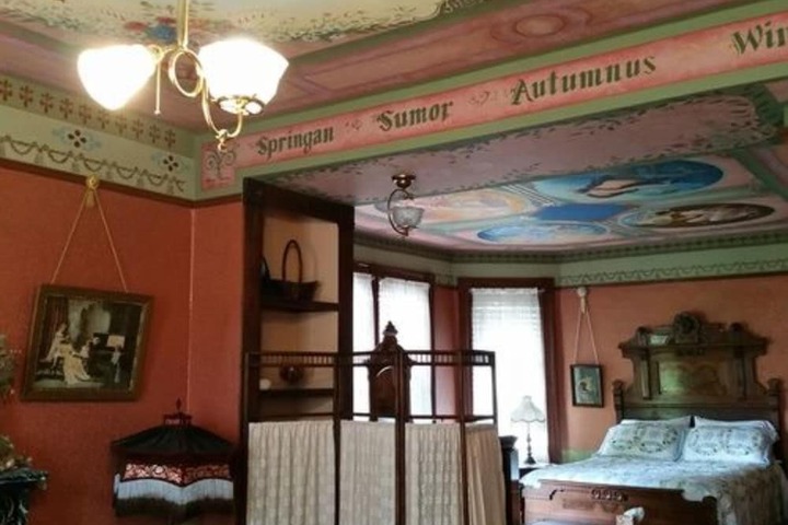 Room 11 of 26