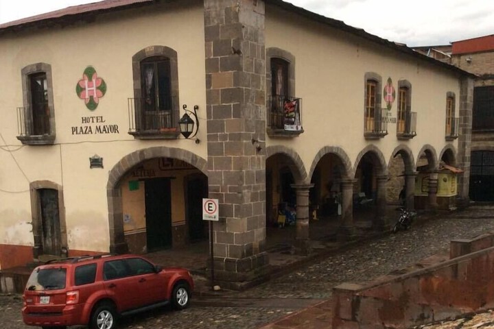 Exterior of Hotel Plaza Mayor