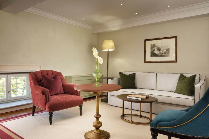 Room 41 of 76