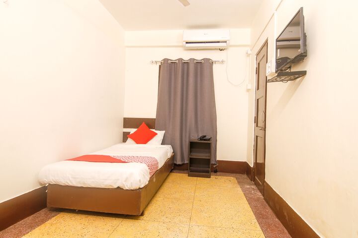 Room 18 of 35
