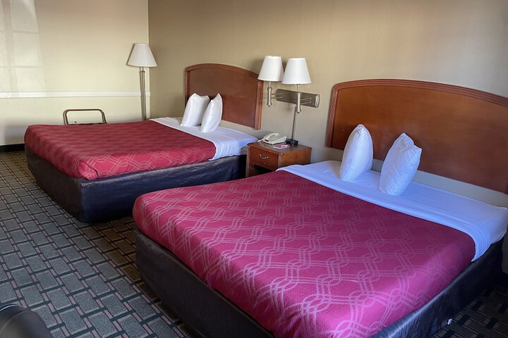 Queen Bed Accessible (4 of 9)