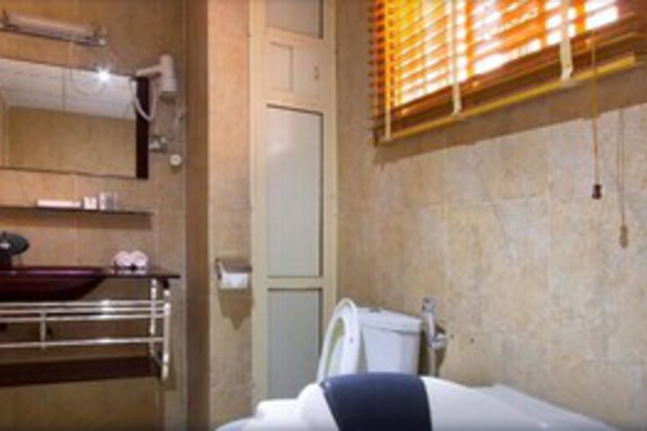 Room 12 of 47