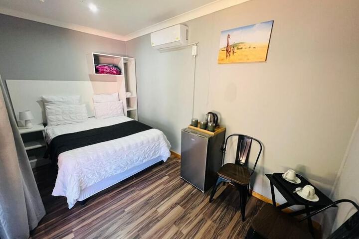 Room 2 of 20