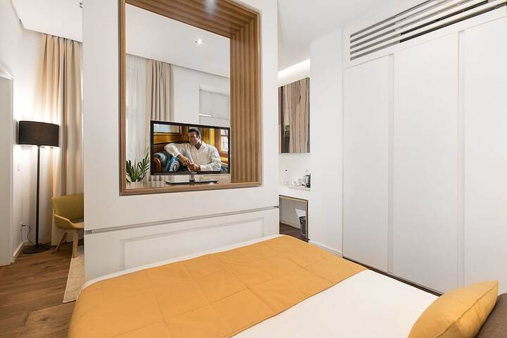 Room 10 of 54