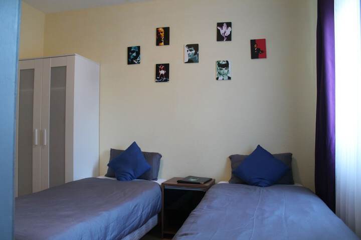 Room 22 of 27