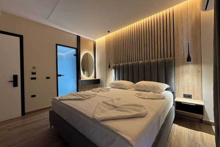 Room 37 of 85