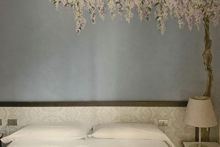 Room 5 of 27