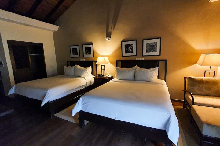 Room 9 of 53
