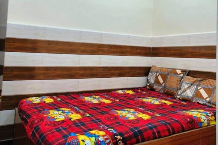 Room 5 of 7