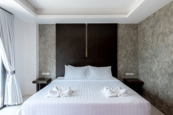 Room 15 of 146