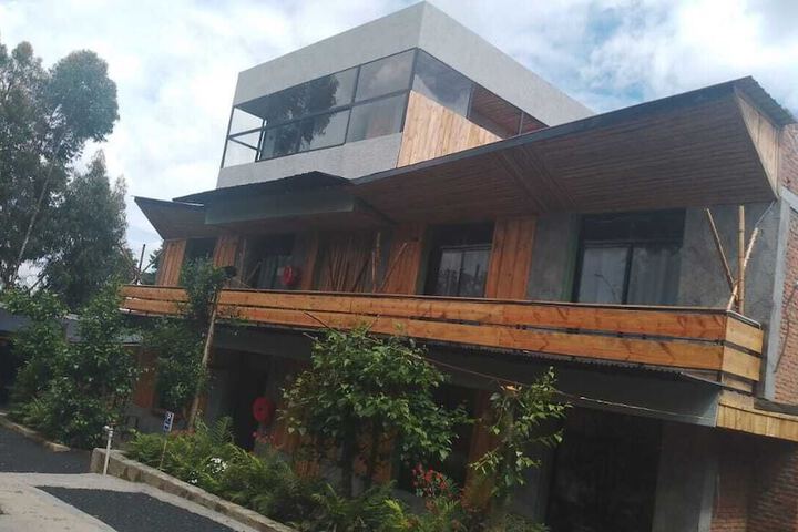 Hotel 5 of 6