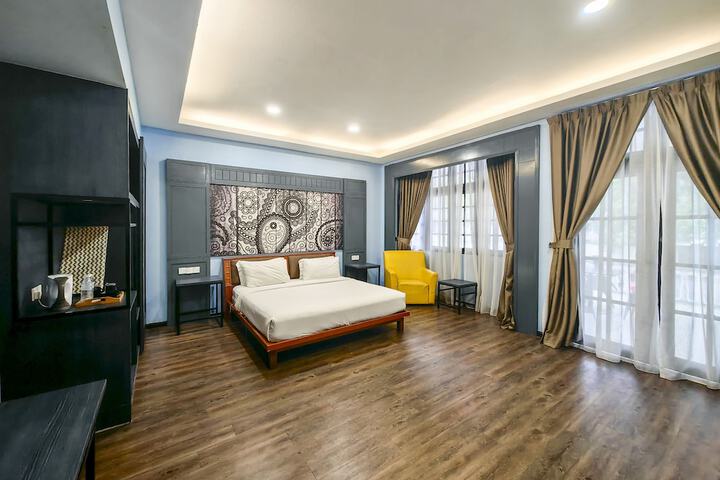 Room 12 of 71