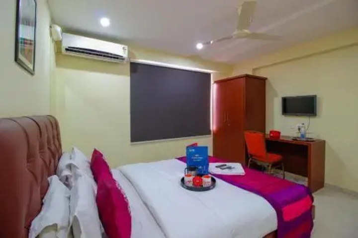 Room 3 of 9