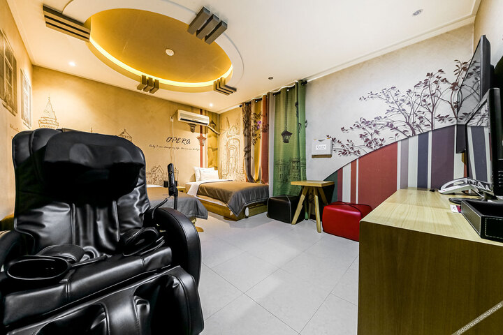 Room 39 of 43