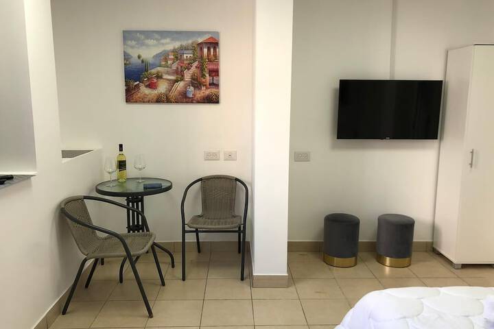 Room 81 of 140