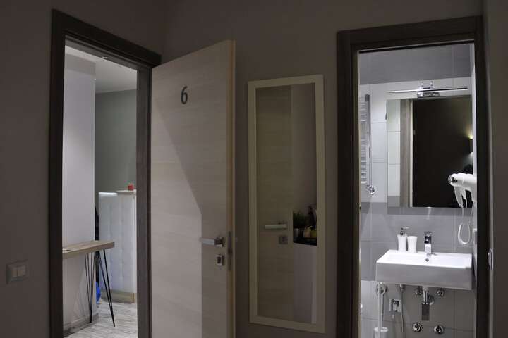 Room 2 of 50