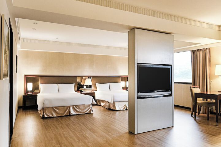 Room 48 of 72