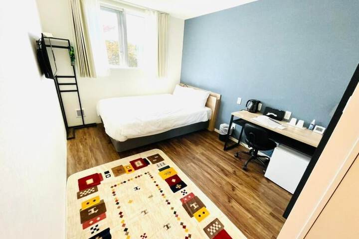 Room 11 of 51