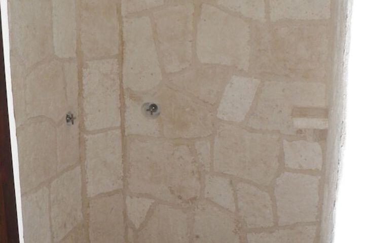 Room 14 of 22