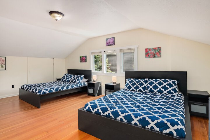 Room 4 of 40