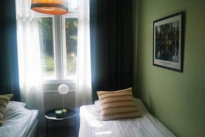 Room 14 of 37