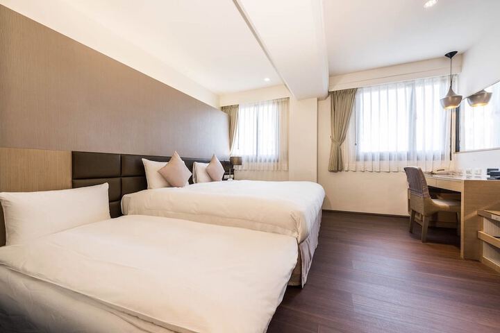 Room 18 of 55