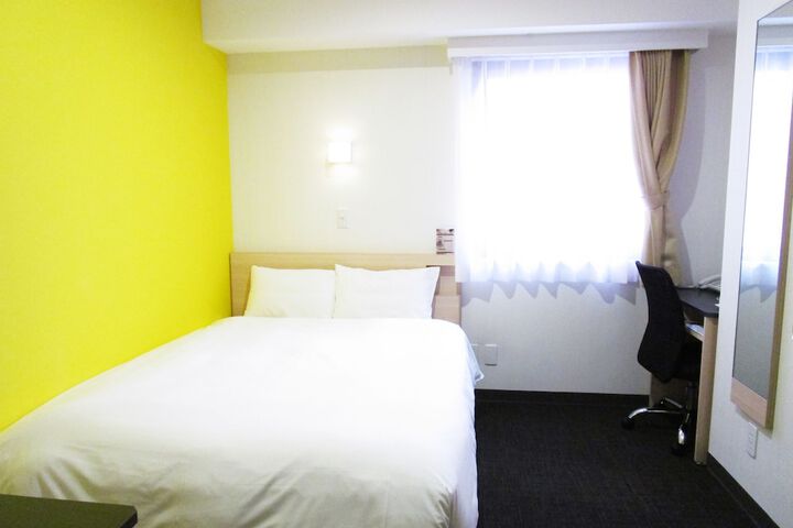 Room 6 of 34