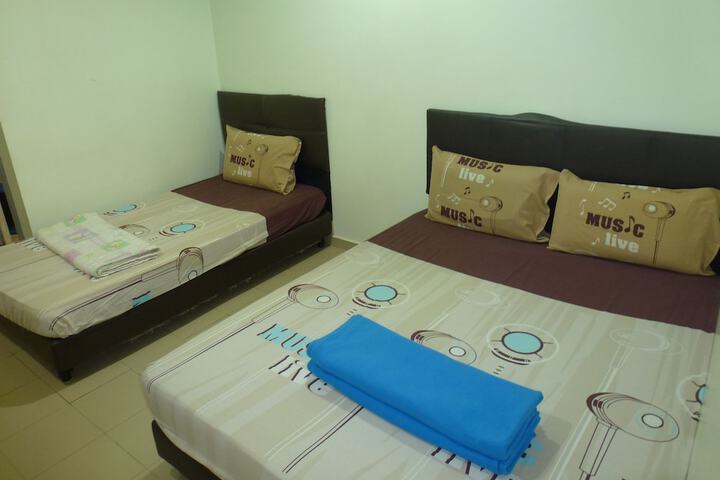 Room 7 of 24