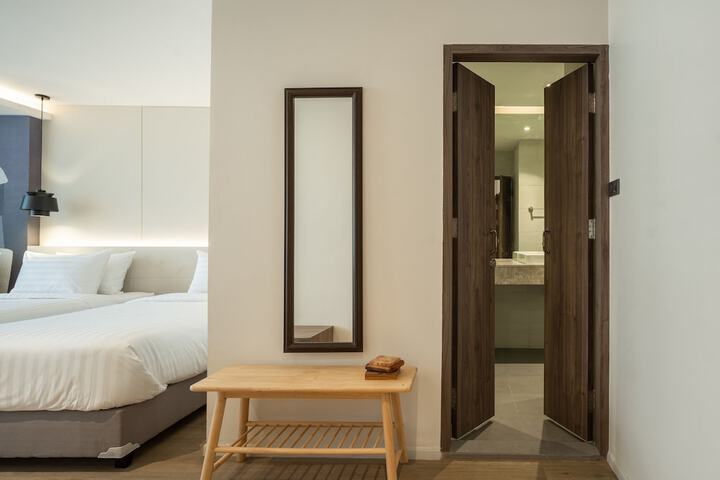 Room 40 of 53
