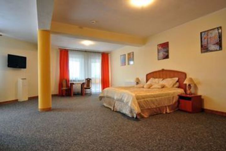 Room 19 of 43