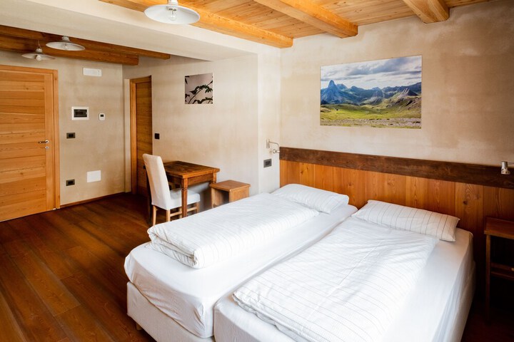 Room 13 of 45