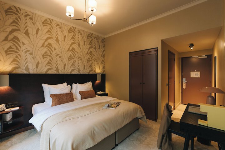 Room 12 of 49