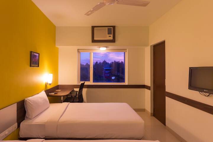 Room 12 of 48
