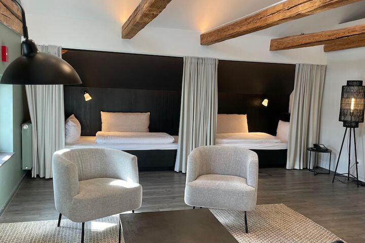 Room 26 of 59