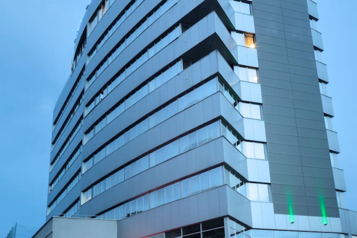 Hotel 75 of 81